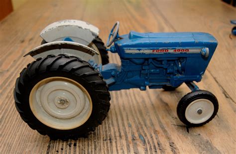 Vintage Toy Ford 4000 Ertl Pressed Steel Farm Tractor with