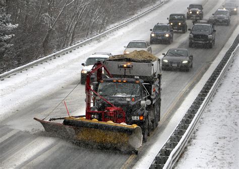 MassDOT’s winter message: ‘Don’t Crowd the Plow’ - The Boston Globe