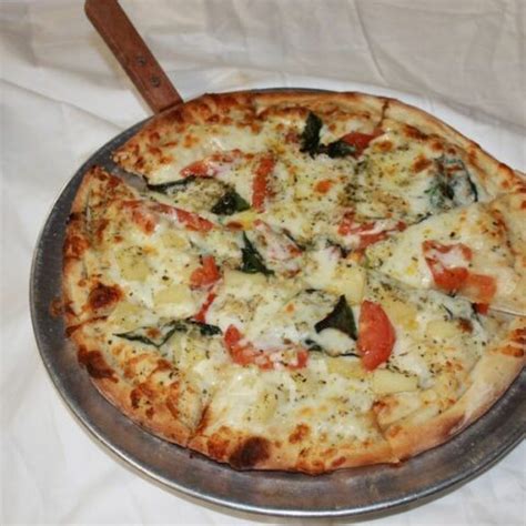 7 Best Pizza Places in Gatlinburg TN