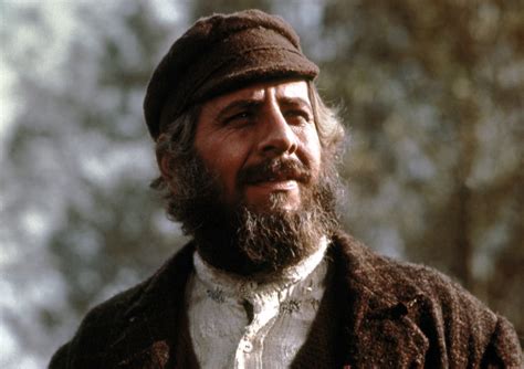 ‘Fiddler on the Roof’ star Chaim Topol has died at 87 | All Israel News