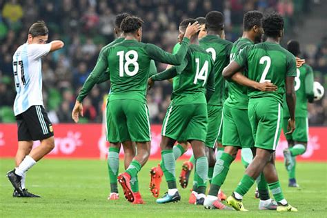 Alex Iwobi hits brace as Nigeria beat Argentina 4-2 in Russia - Punch ...