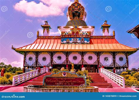 Chinese Buddha Temple in Nepal Stock Image - Image of japanese, roof ...