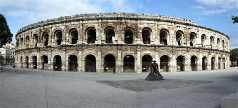 Nimes Amphitheatre 01 - Nîmes – Wikipedia | Reiseziele, Aktuelles