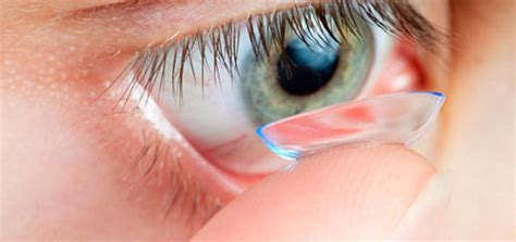 HOW TO PUT ON CONTACT LENSES | Dr. Monica Nguyen, OD