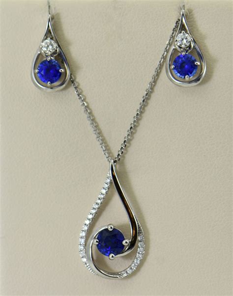 Ceylon Blue Sapphire & Diamond Pendant & Earring Set