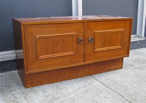 UHURU FURNITURE & COLLECTIBLES: SOLD Vintage TV Stand Cabinet - $50