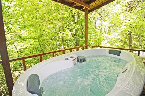 24 Best Cabins with Hot Tubs in Tennessee ️ 2024