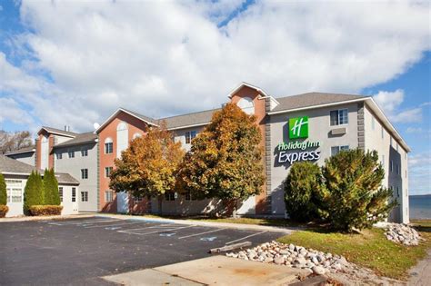 Holiday Inn Express St. Ignace Lake Front Hotel, St. Ignace (MI) | 2021 Updated Prices, Deals