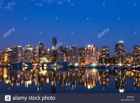 Evening skyline Coal Harbour Vancouver Canada Stock Photo - Alamy