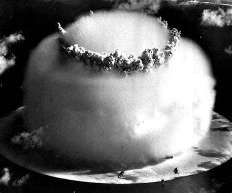 The Trinity Test, the day the Nuclear Age began, 1945 - Rare Historical ...