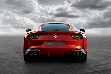 2018 Ferrari 812 Superfast | Top Speed