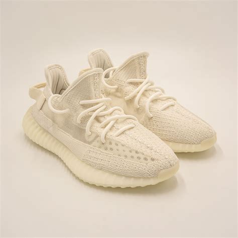 Yeezy 350 V2 Bone | Hype Reseller Milan