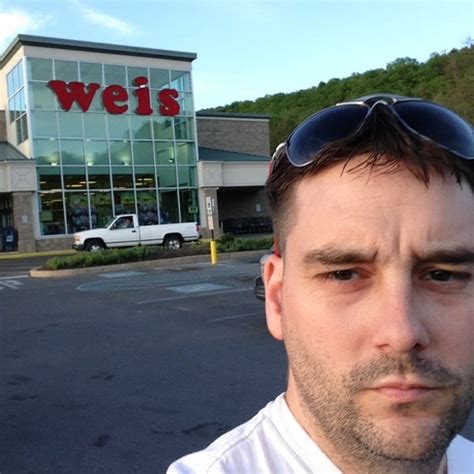 Weis Markets - Grocery Store