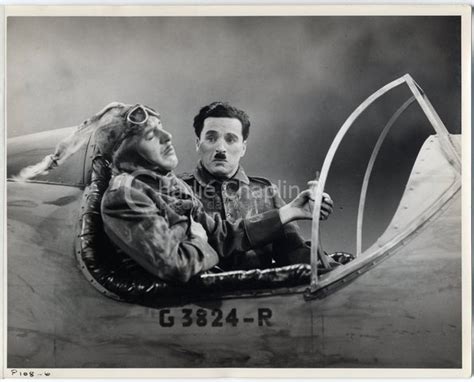 Plane cockpit : flying shots - Charlie Chaplin Image Bank