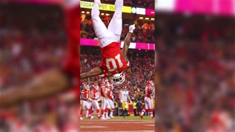 Tyreek Hill Chiefs backflip sideline angle (1080p60) - YouTube