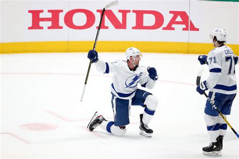 Lightning: Steven Stamkos 'Inching Closer' To Return