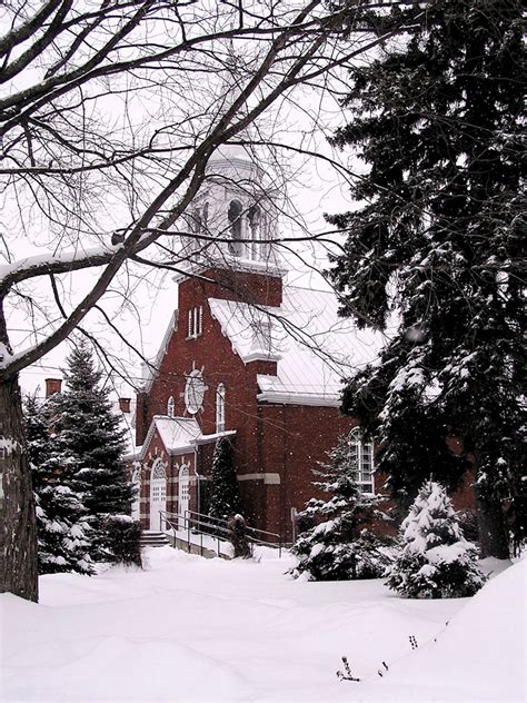 Saint-Thomas-d’Aquin Catholic church, Hudson, 2006 | In the steeple’s ...