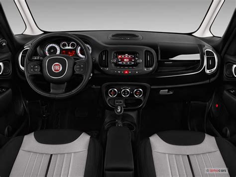 2017 FIAT 500L Interior | U.S. News & World Report