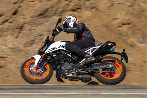 2021 KTM 200 Duke, 390 Duke, 890 Duke, and 1290 Super Duke R | Comparison Review | MotorCycle News