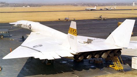 Download Military North American XB-70 Valkyrie HD Wallpaper