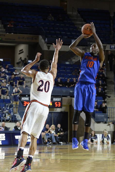 PREVIEW: UF Men’s Basketball Team Hosts North Carolina A&T - ESPN 98.1 ...