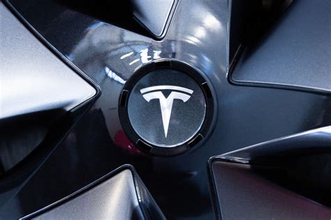 Oppenheimer analyst on Tesla $35K Model 3: This is a milestone for the ...