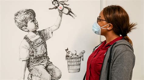 Elusive Banksy new art honors healthcare workers British hospital