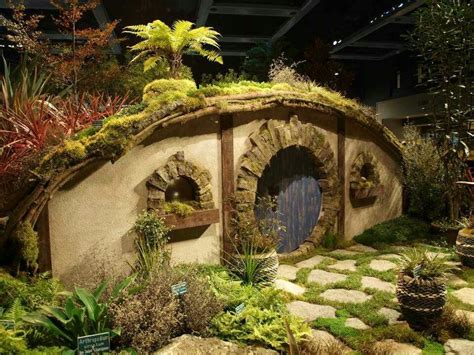 Hobbit home | Hobbit house, Garden show, Dream garden