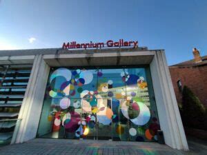 Best 5 things to see in Millennium Gallery Museum Sheffield