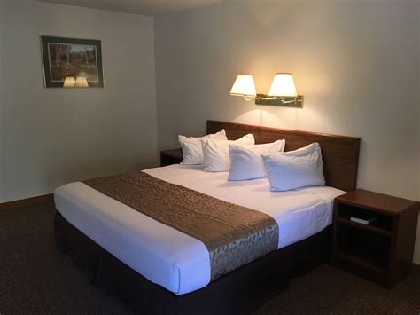 - Rooms & Rates | Jackson WY Motels | Golden Eagle Inn