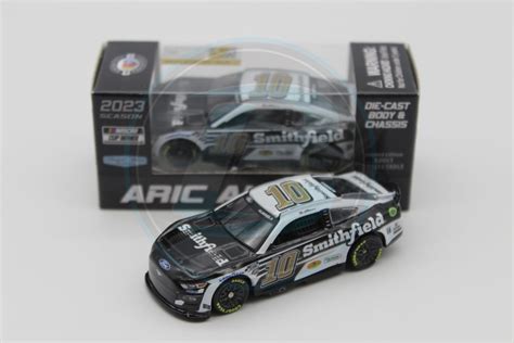 Aric Almirola 2023 Smithfield 1:64 Nascar Diecast Chassis