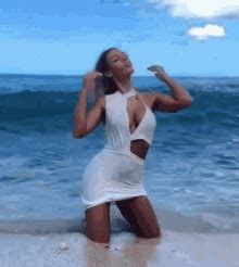 Beach Fail GIFs | Tenor