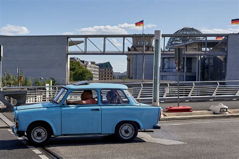 Layers of Governance Unraveling the Structure of the German Federal ...