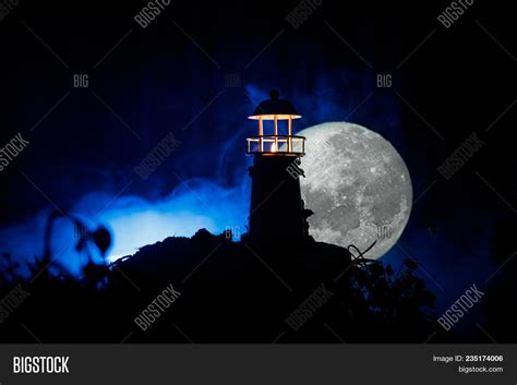 Lighthouse Light Beam Image & Photo (Free Trial) | Bigstock