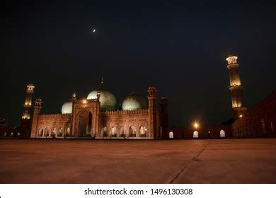 84 Badshahi Mosque Night Images, Stock Photos & Vectors | Shutterstock