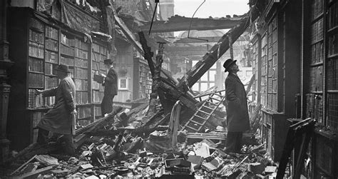 The Blitz: 36 Inspiring Photos Of England Enduring The Bombings