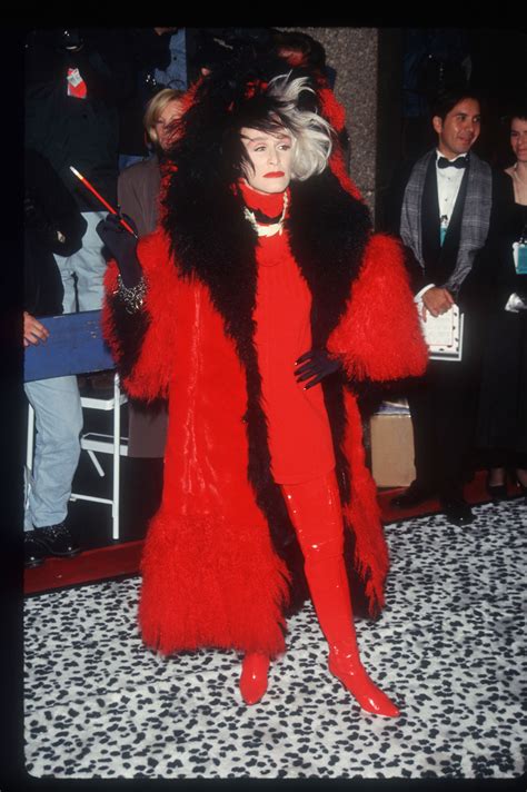 Emma Stone In Costume As Cruella De Vil Is Quite A Sight To Behold