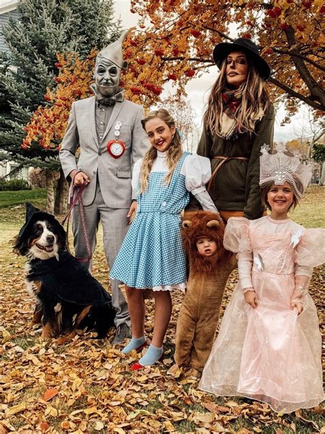 Our Halloween Family Costume 2018: The Wizard of Oz - Chris Loves Julia