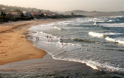 Scottburgh Beach / KwaZulu-Natal / South Africa // World Beach Guide