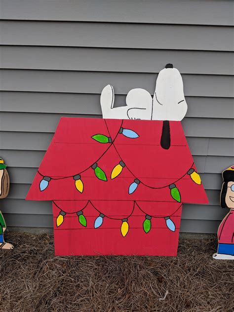 New Charlie Brown Christmas Yard Decorations with Simple Decor | Home ...