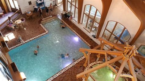 Bavarian Inn Lodge and Restaurant: two Frankenmuth Michigan Icons | Lodge, Frankenmuth michigan ...