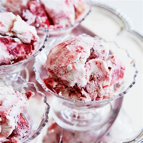 How To Make Strawberry Delight - Best Recipe | Charleston Magazine