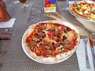 Pizza from Casa Mia Restaurant | Pizza from the Casa Mia Res… | Flickr