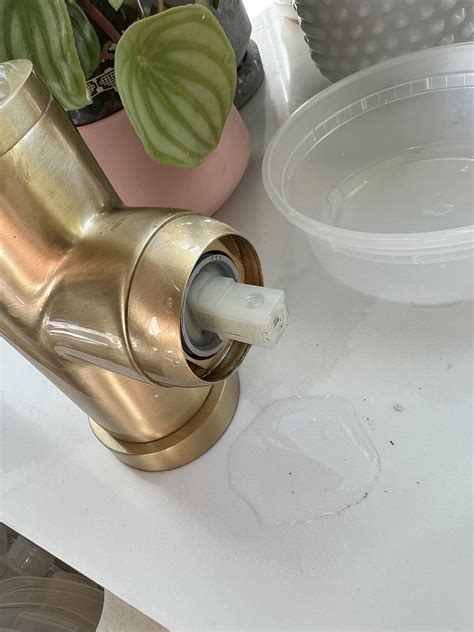 How to repair leaky faucet? : r/Plumbing