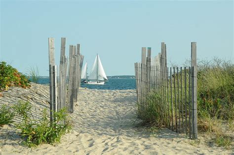 Falmouth: Beaches, Boating and Convenient to Boston