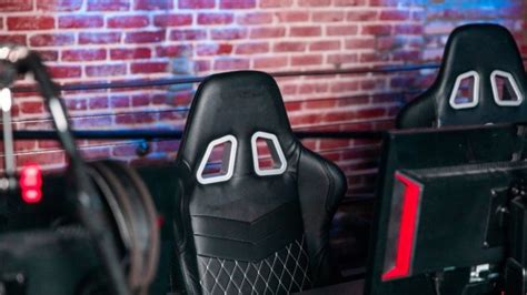 Best Gaming Chair with Speakers: Reviews and Buyer's Guide 2022 | Hobbiestly