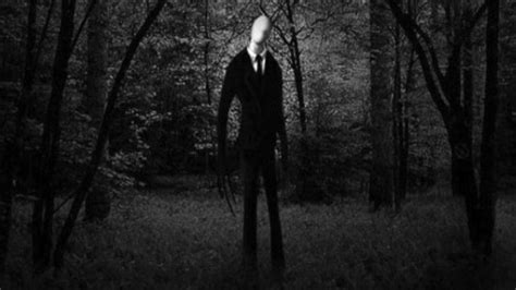 Slender Man: la película del terrorífico ser sin rostro estrena tráiler - Cultura Geek