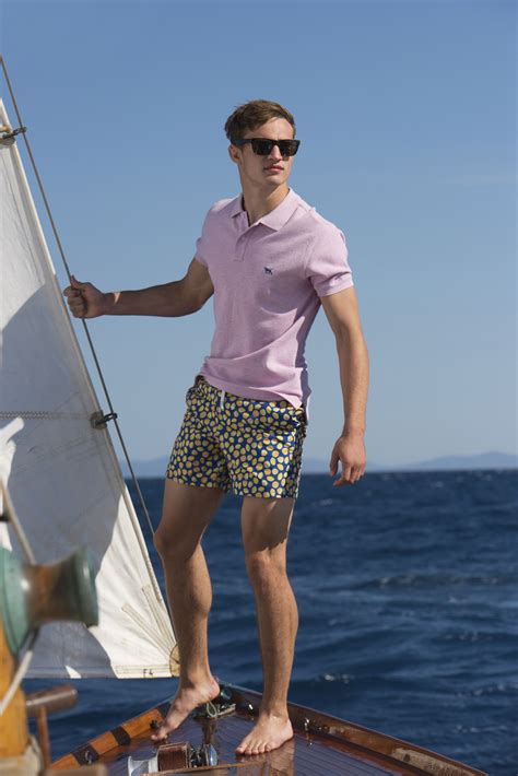 30 Boat Party Outfits for Men That Are Stylish Yet Practical