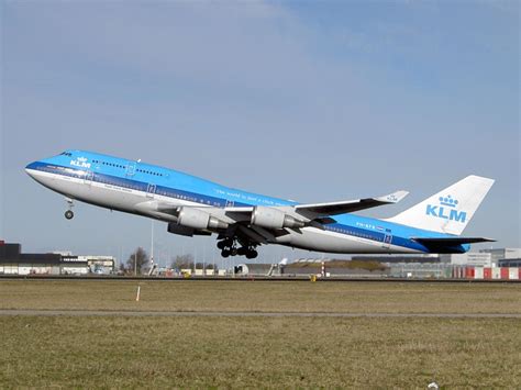 Boeing 747-400 heads to hotel garden for retirement - Australian Aviation