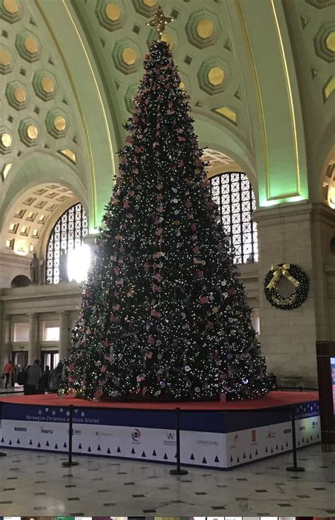 Christmas in Union Station DC : r/christmas